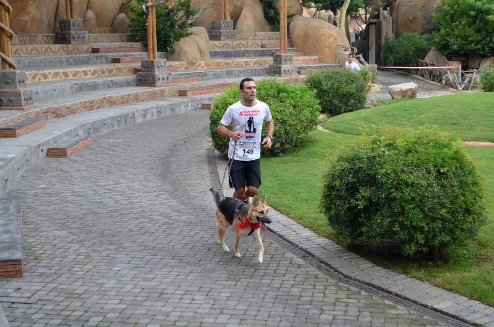 Los participantes en la cuarta Can-rrera.