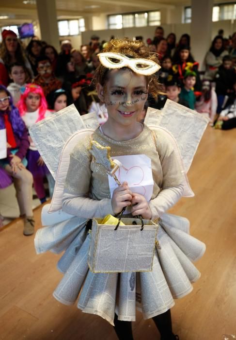 Concurso de carnaval en el Centro Social de La Corredoria