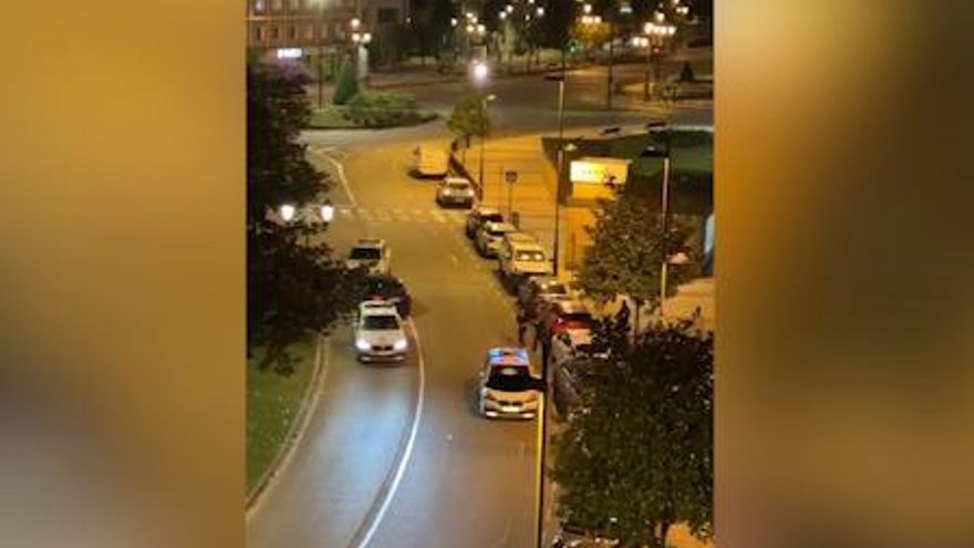 Cae el pirómano que sembró el terror en varios barrios de Oviedo quemando cubos de basura: La Policía Local lo pilló con las manos en la masa