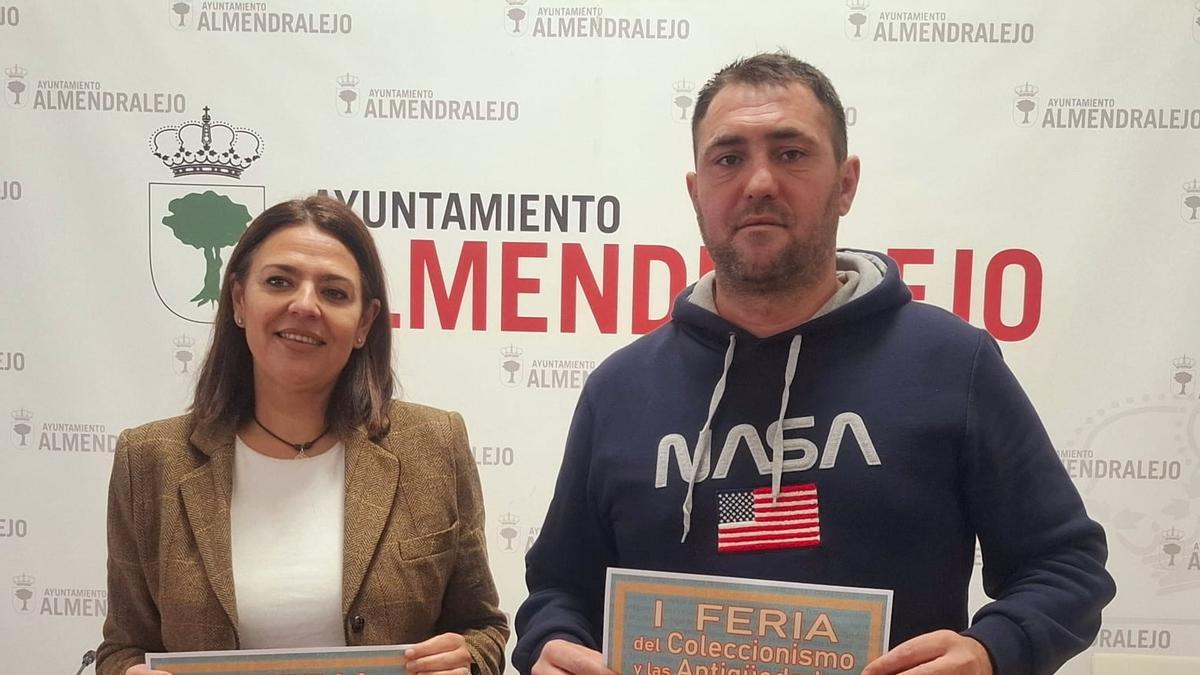 La concejala Josefina Ballesteros junto a Luis Manuel Gutiérrez.