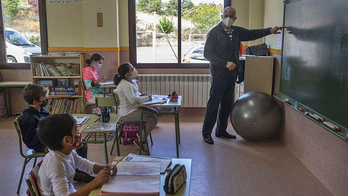 Niños en una clase de la provincia de Zamora.