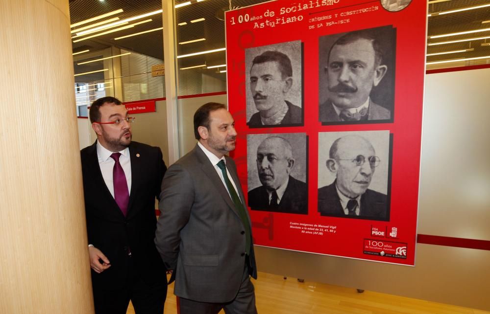 Ábalos se reúne con Adrián Barbón en la sede de la FSA