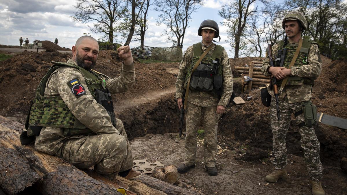 Soldados ucranianos en el Donetsk.