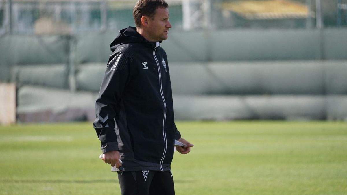 Mario Simón en un entrenamiento de esta semana. | PRENSA REAL MURCIA