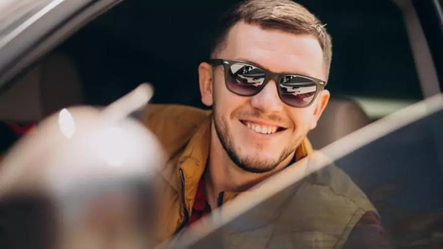 Sigue estos trucos para enfriar tu coche sin aire acondicionado