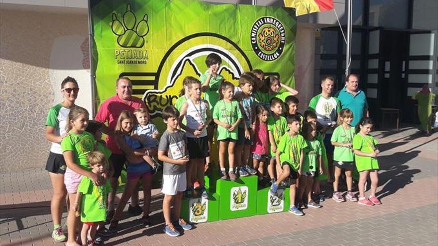 La Petjadeta reúne a 160 niños en Sant Joan de Moró