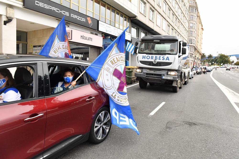 La caravana en defensa del Deportivo colapsó el tráfico en varios puntos de A Coruña.