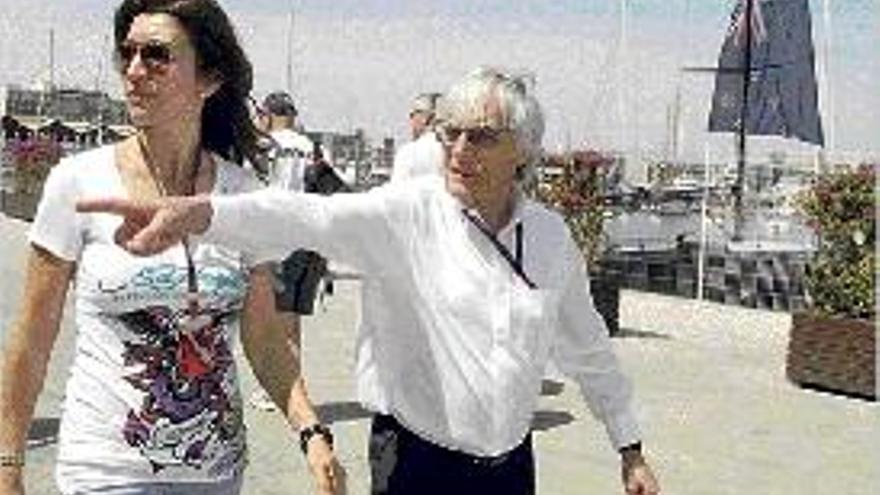 Fabiana Flossi y Bernie Ecclestone en Valencia.