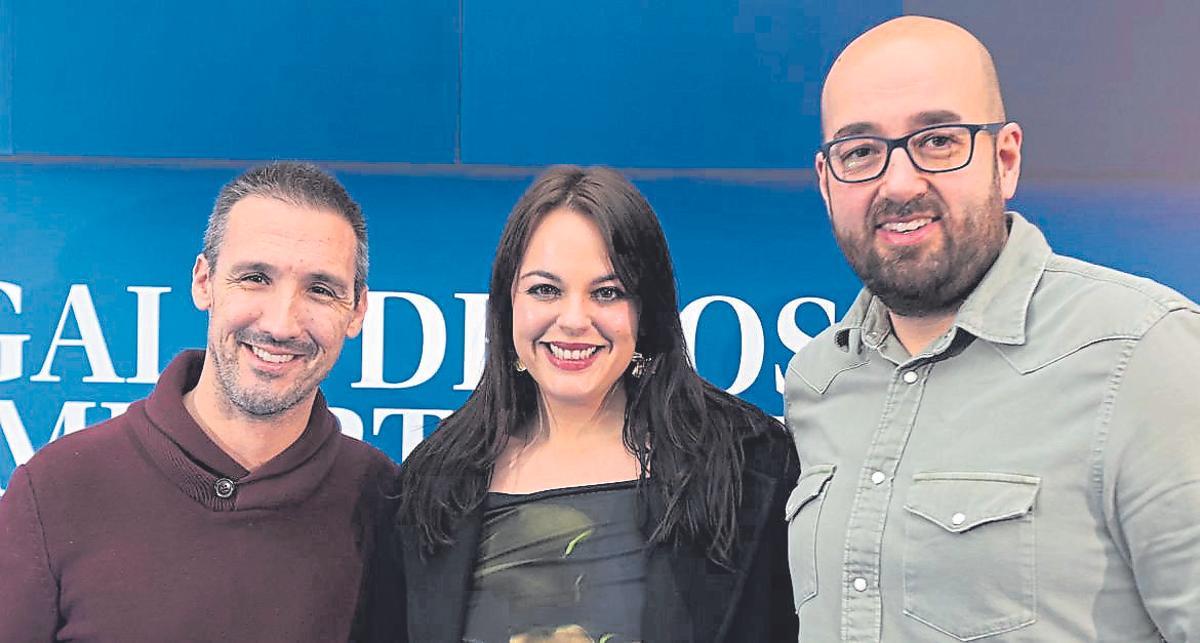 Los concejales de Unides Podem de El Campello, Éric Quiles; del municipio de San Vicente del Raspeig, Natalia Jerez; y del Ayuntamiento de  Mutxamel, Borja Iborra, que tampoco quisieron perderse  la gala de los «Importantes» que acogió el ADDA de Alicante.