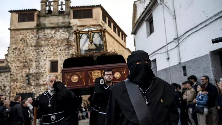 Así ha sido el Santo Entierro en Cáceres