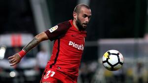 Aleix Vidal en un partido con el Sevilla frente Zalgiris