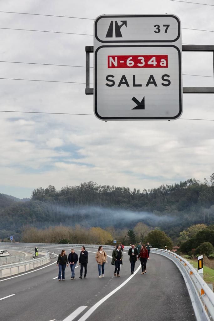 EN IMÁGENES: Así fue la apertura de los cinco kilómetros de segunda calzada entre Salas y el viaducto de El Regueirón