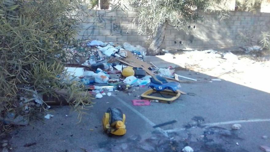 El estado de las calles del barrio de La Coma, en Paterna.