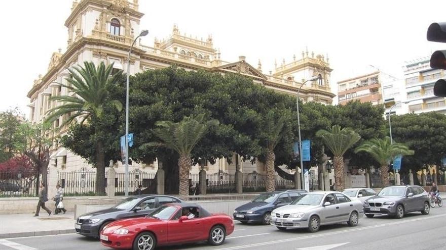 Fachada del Palacio Provincial de Alicante