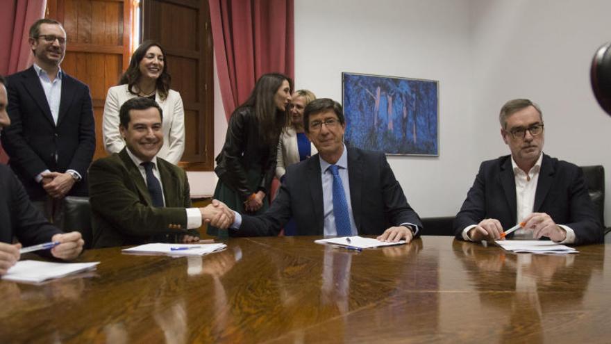 Reunión de la comisión política de PP-A y Cs.