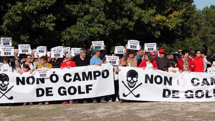 Adiós definitivo al campo de golf de Baredo tras ocho años de lucha