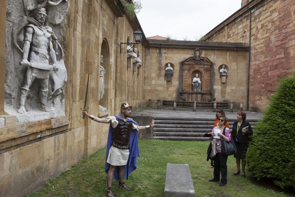 Visita guiada y teatralizada al Jardín de los Reyes Caudillos