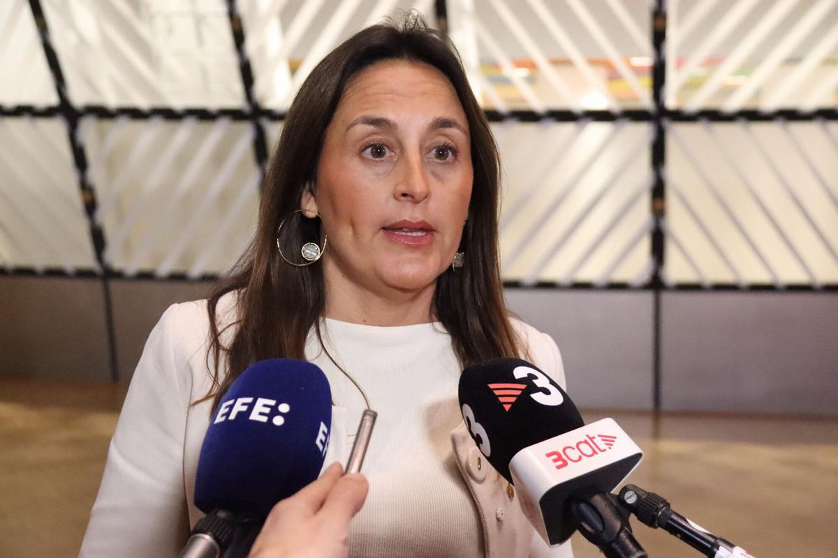 La consellera Esther Niubó estarà unes setmanes de baixa mèdica