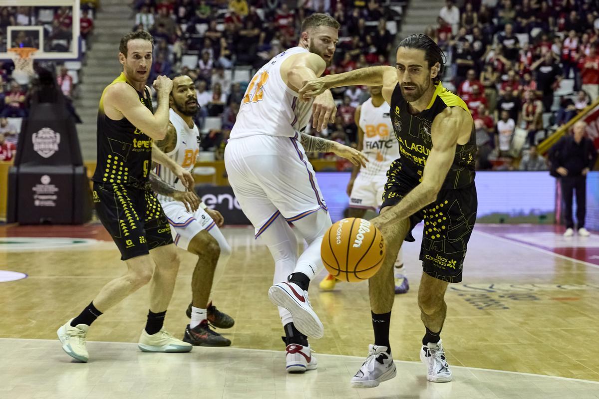 Basquet Girona - La Laguna Tenerife