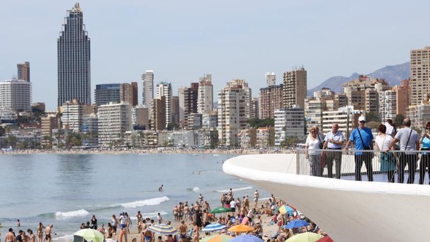 Imagen de la playa de Poniente