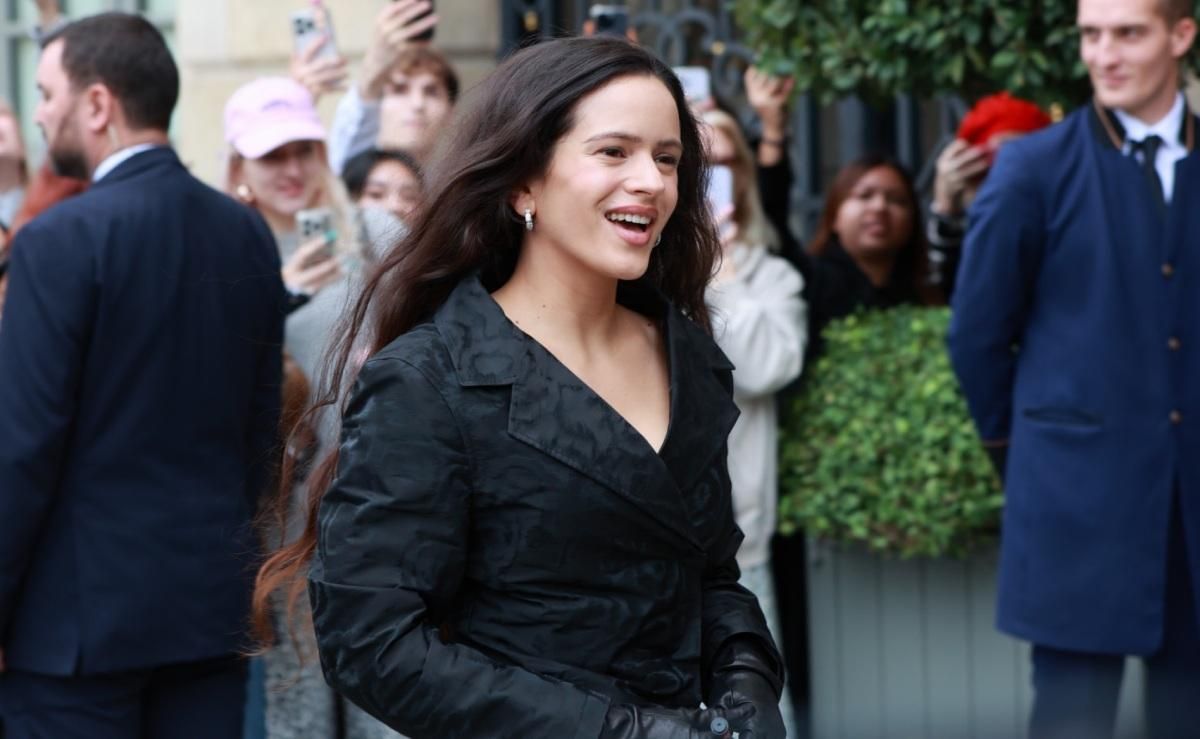 Rosalía en la Semana de la Moda de París.