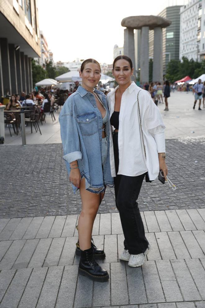 Alba Díaz y Vicky Martín Berrocal con looks urbanos