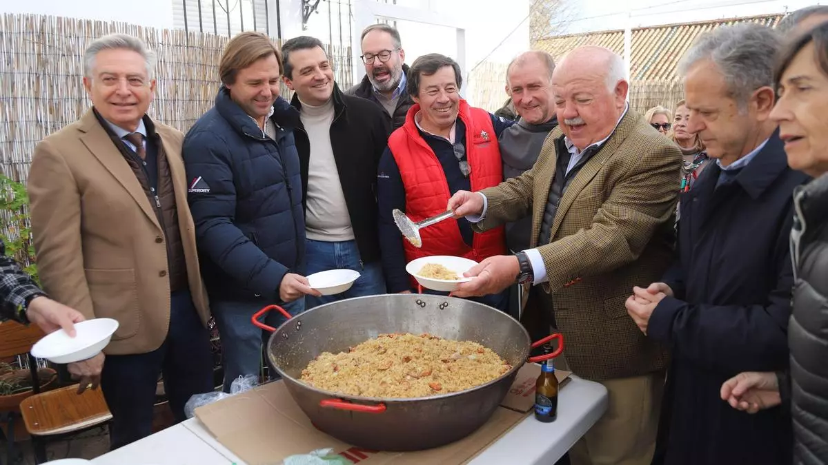 La Cruz Blanca celebra en familia sus clásicas migas solidarias