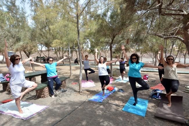 YOGA EN LA PLAYA MELENARA