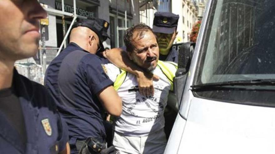 En libertad los 11 detenidos del SAT por ocupar un banco en Málaga