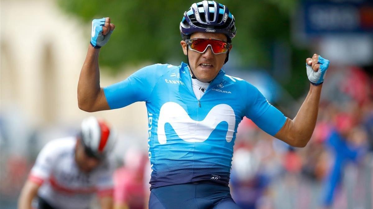 segea48147959 team movistar rider ecuador s richard carapaz celebrates as 190514182826