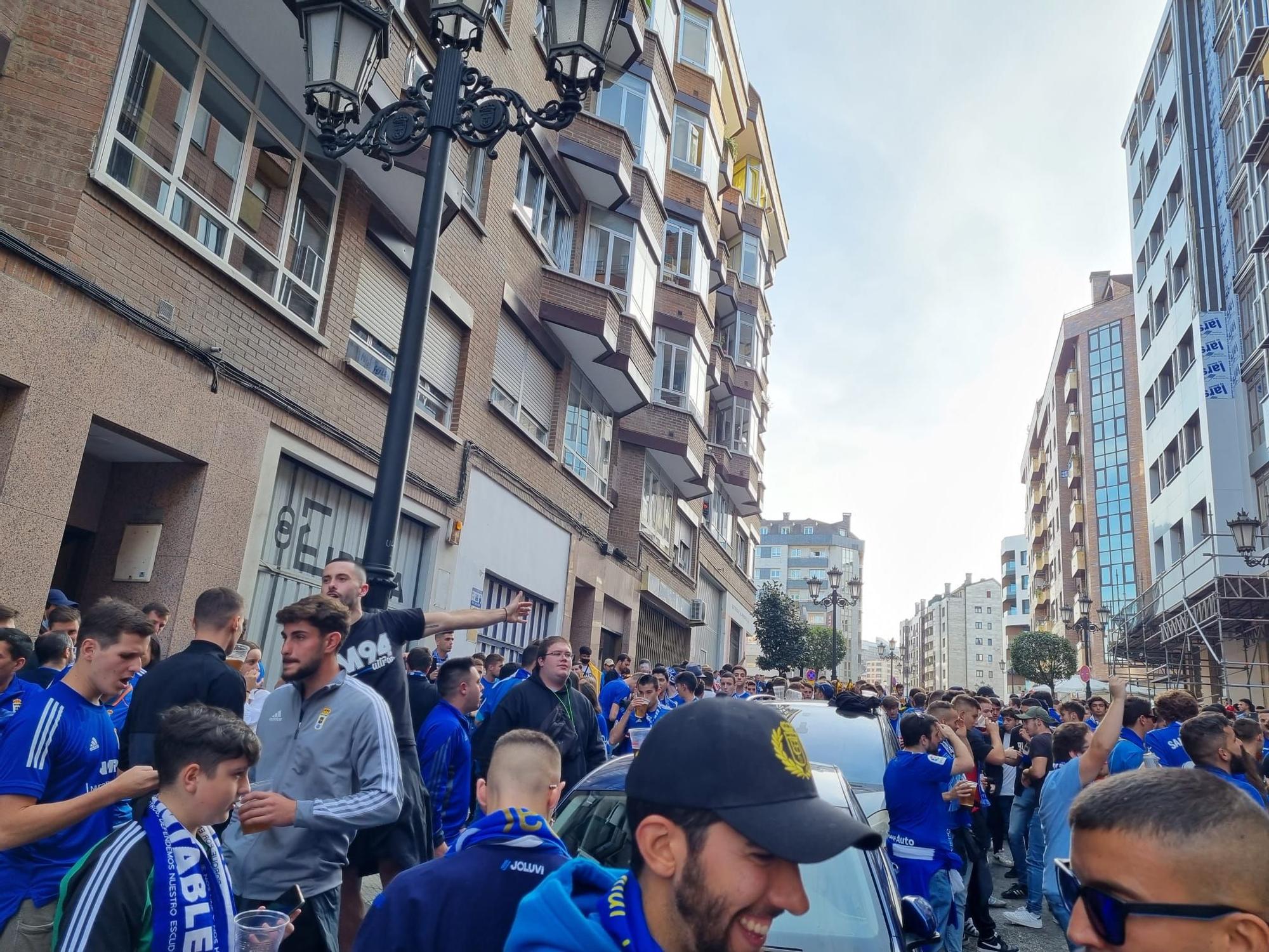 Ambiente de la afición oviedista en los prolegómenos del derbi