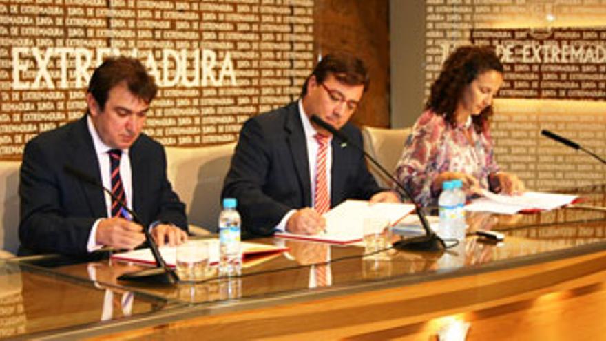 Firmado el segundo acuerdo por la Economía Social y el Autoempleo de Extremadura