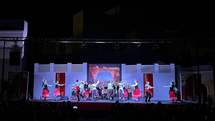 Festibarros iluminó de color y ritmos las noches en el parque de la Piedad en estos últimos días
