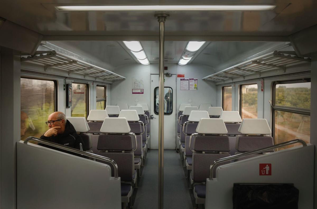 Un tren de Cercanías