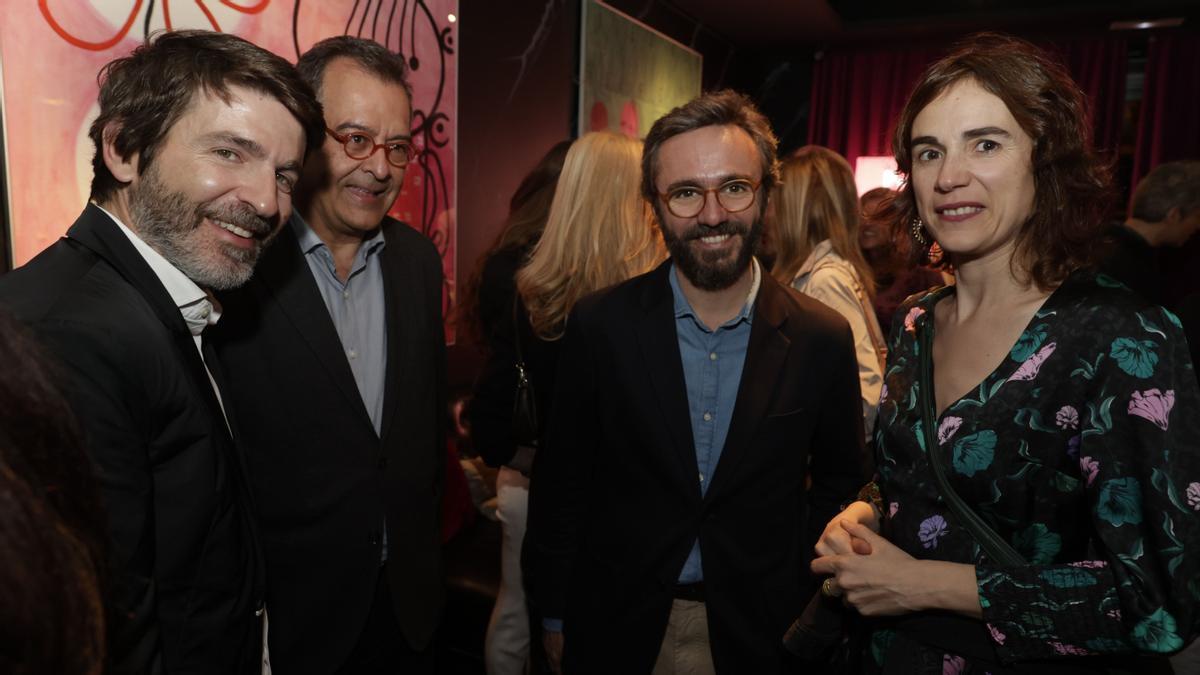 Sergi Guillot, Albert Sáez, Aitor Moll y Gemma Ubasart en la fiesta del suplemento ’abril’ de El Periódico en el Speakeasy (Dry Martini)