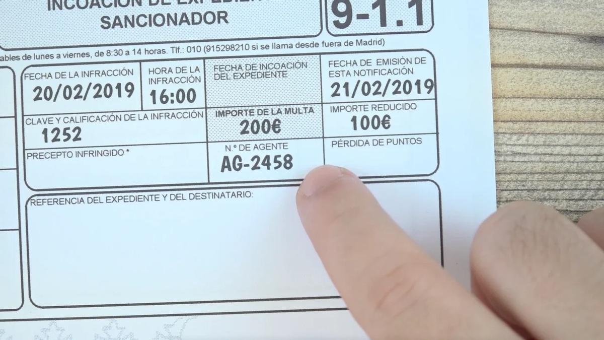 Las multas de la DGT pueden suponer un buen pellizco de dinero, así como la pérdida de puntos del carné de conducir.