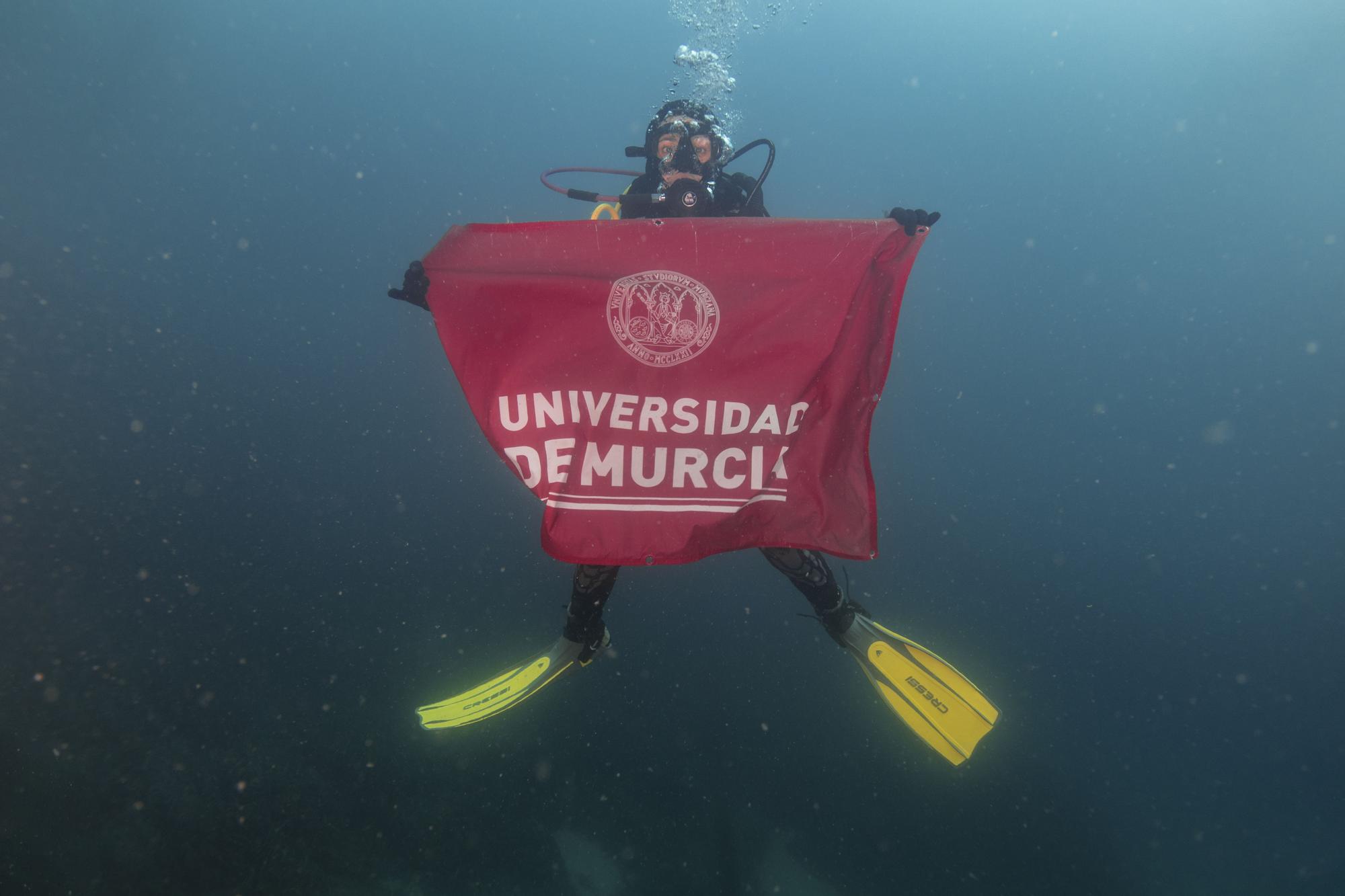 La Universidad de Murcia 'se moja' por los fondos marinos de Águilas