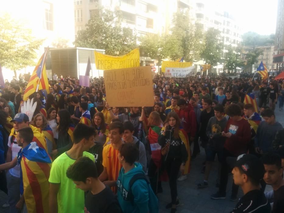 Els estudiants gironins surten al carrer contra l'aplicació de l'article 155