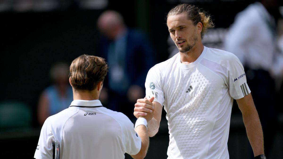 Zverev le arrebata el número dos a Alcaraz y luchará por el título en Wimbledon
