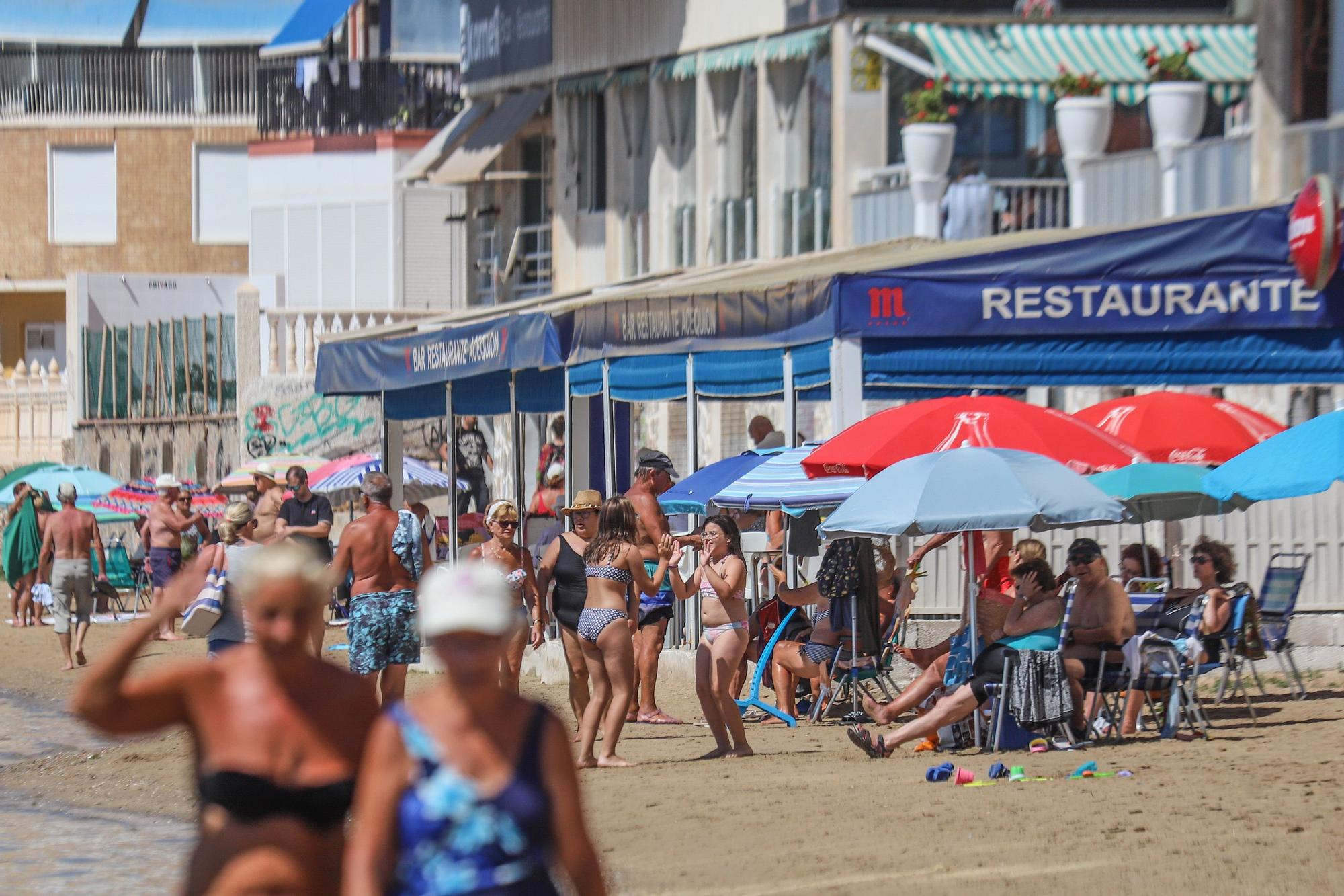 La Generalitat se desentiende de la seguridad en la playa del Acequión de Torrevieja