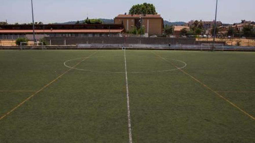 Anglès iniciarà el canvi de la gespa del camp de futbol el 29 de gener