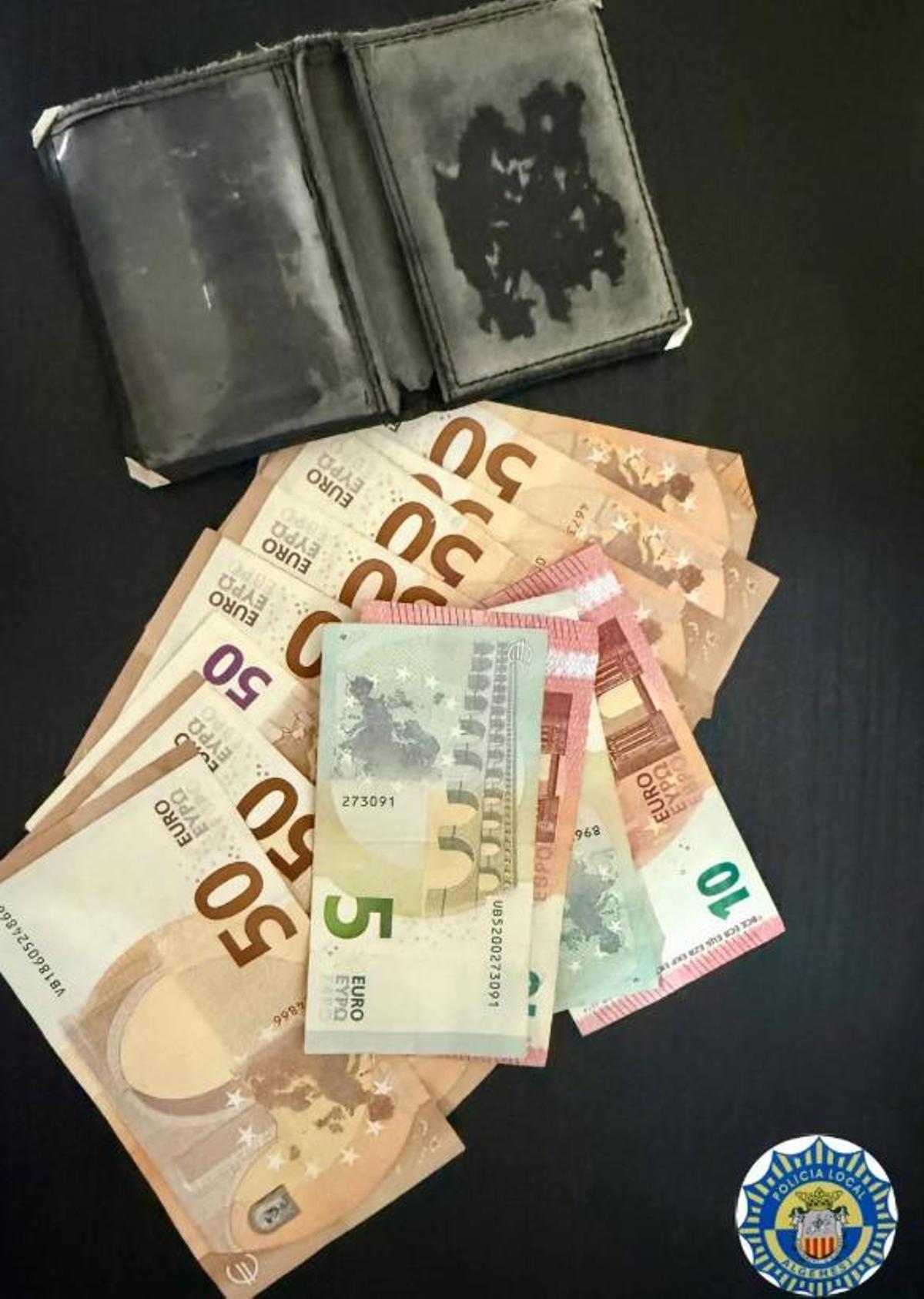 Dinero sustraído de la cartera.