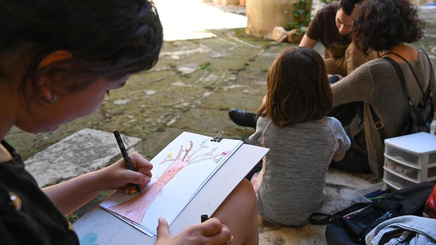 El arte sale a las calles de Elche con el encuentro de dibujantes urbanos