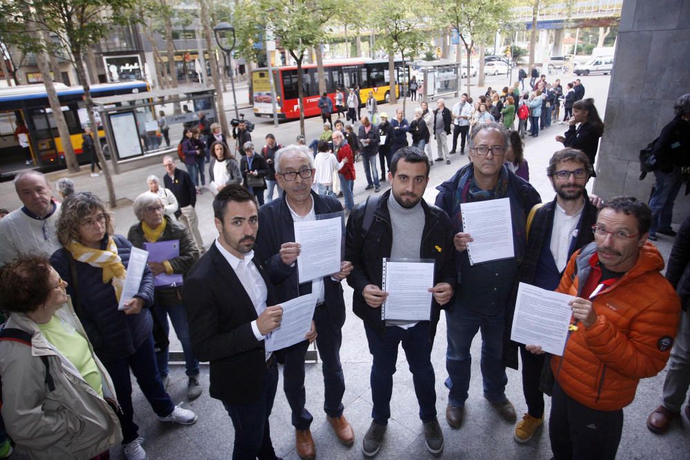 Tensió als jutjats de Girona quan més de 100 persones s'han volgut «autoinculpar»