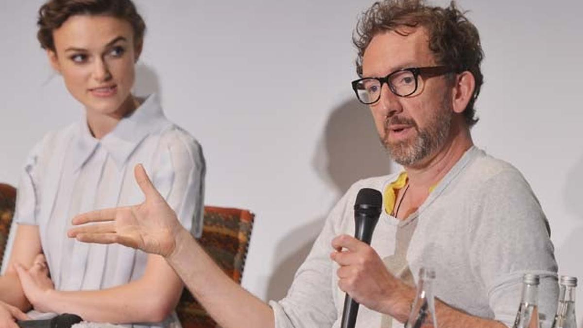 John Carney y Keira Knightley, en 2014 cuando estaban promocionando Begin Again