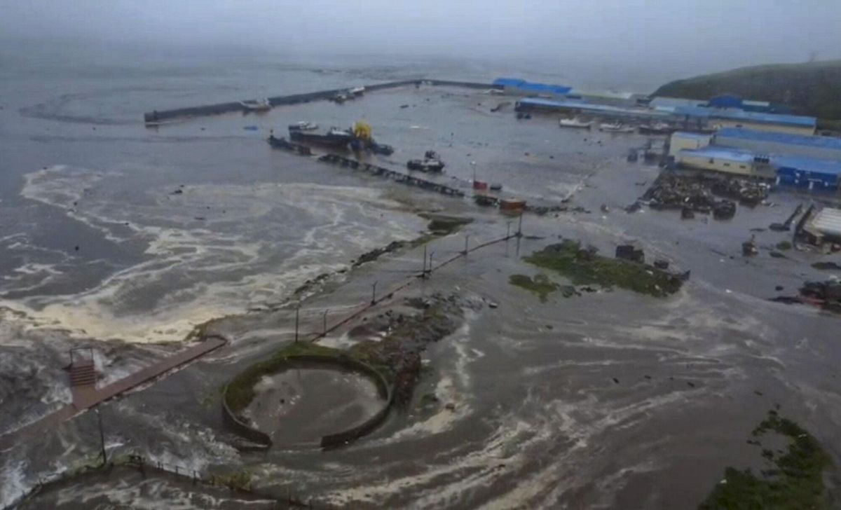Un potent terratrèmol a Rússia estén a tot el Pacífic el risc de tsunami Un potent terratrèmol a Rússia estén a tot el Pacífic el risc de tsunami