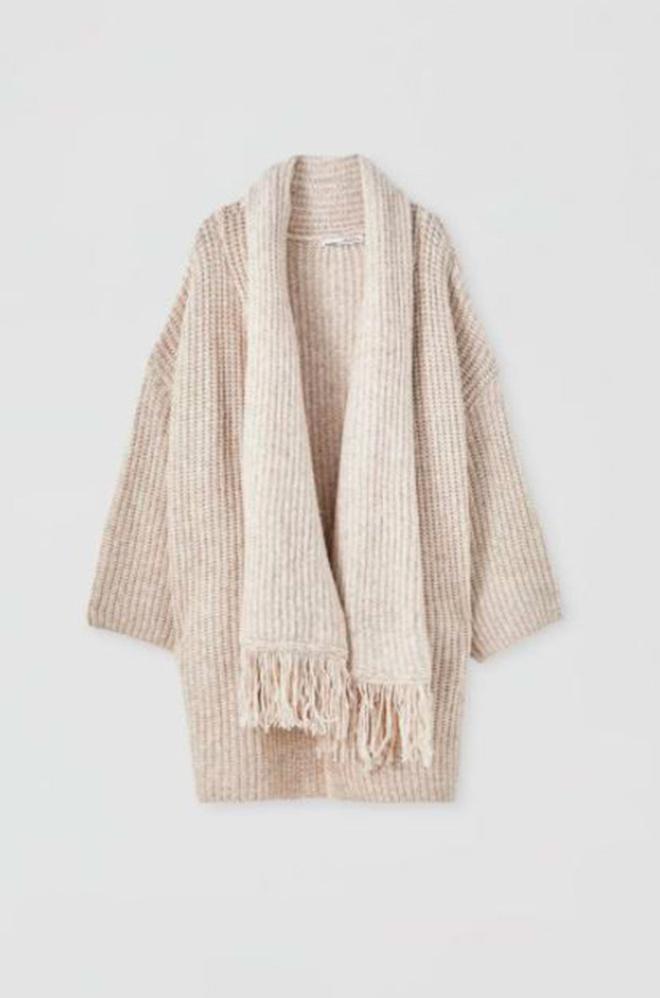 Chaqueta cuello bufanda de Pull&amp;Bear (precio: 9,99 euros)
