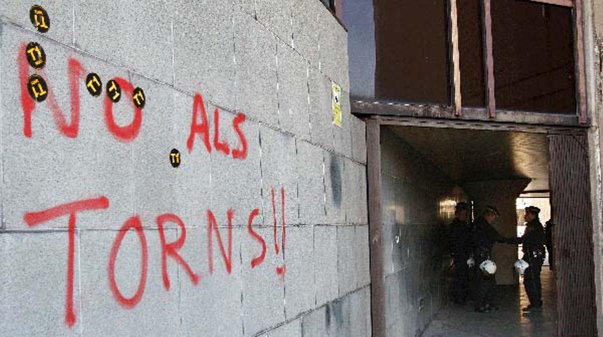 Els taxistes aconsegueixen anul·lar els torns