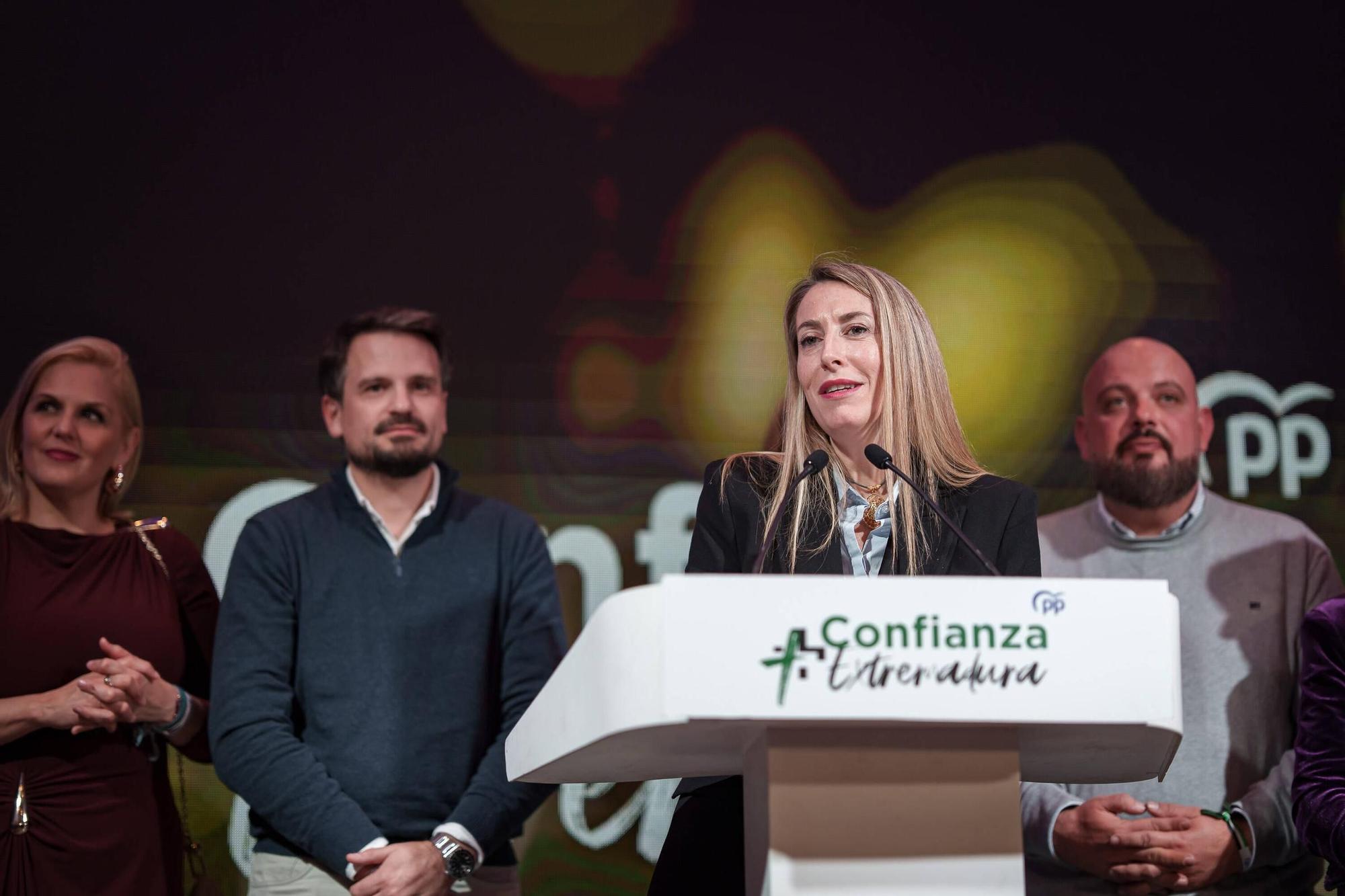 FOTOGALERÍA | María Guardiola gana las elecciones