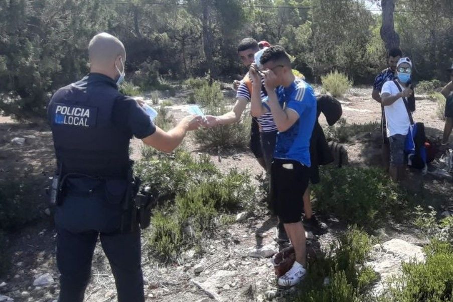 La Policía intercepta a migrantes en Formentera